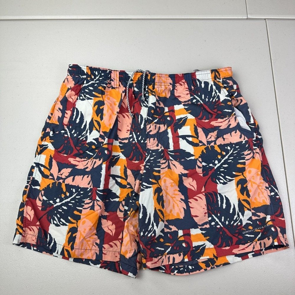 Columbia PFG Men's Size Large Board Shorts all‎ over print Beach Used